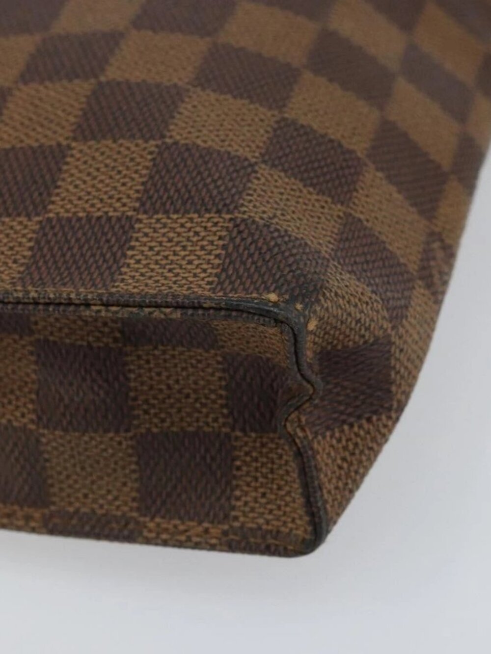 LOUIS VUITTON Damier Ebene Poche Toilette 26 Pouch N47543 LV Auth 161708 - Picture 4 of 16